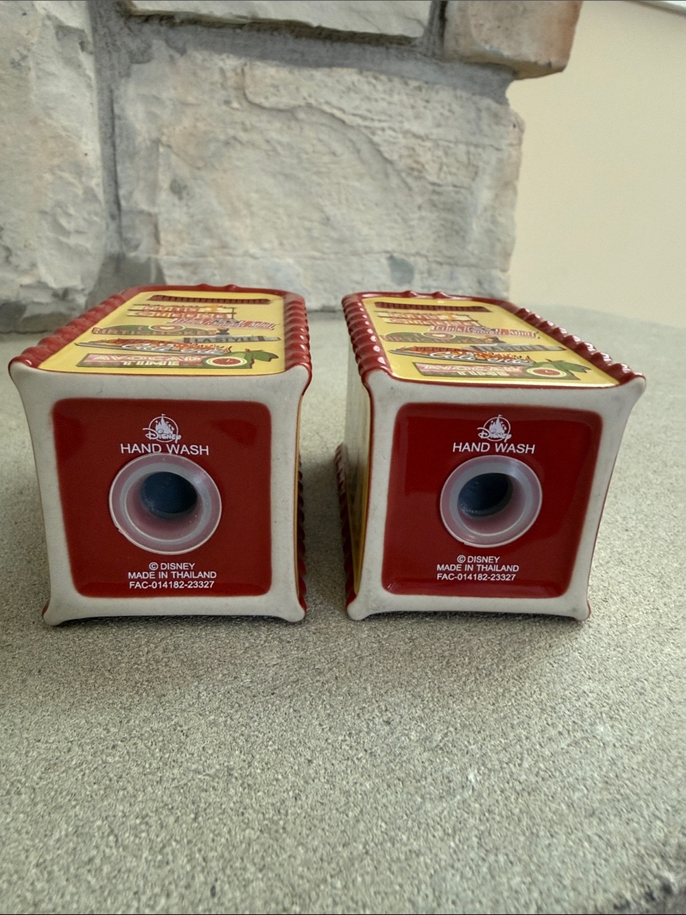 Disney California Adventure Food & Wine Festival Salt & Pepper Shaker Set - Picture 6 of 11